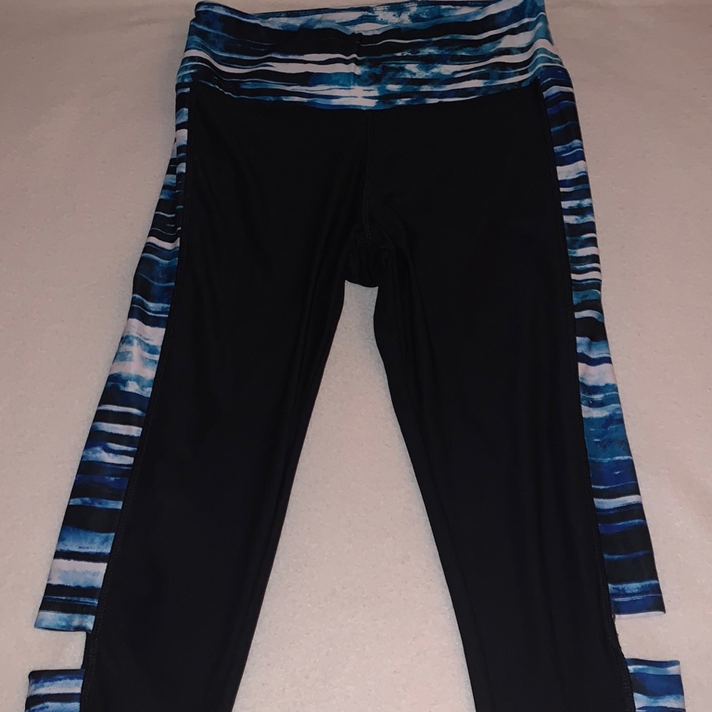 Cropped yoga pants!